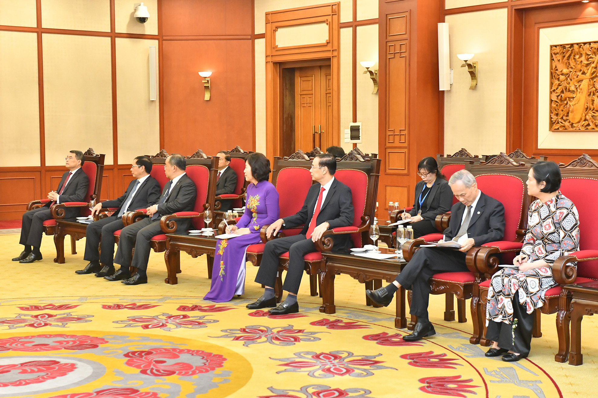 Đoàn đại biểu Việt Nam tại buổi tiếp.