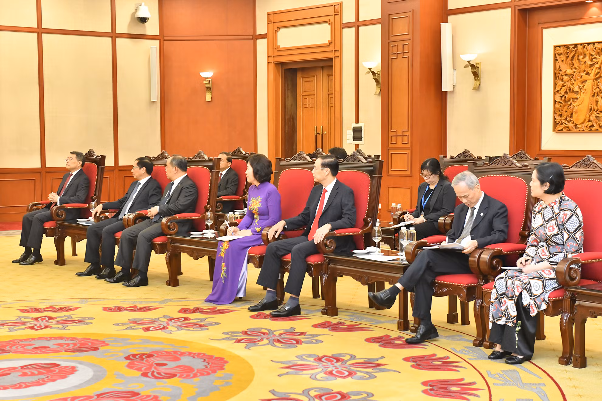 Đoàn đại biểu Việt Nam tại buổi tiếp.