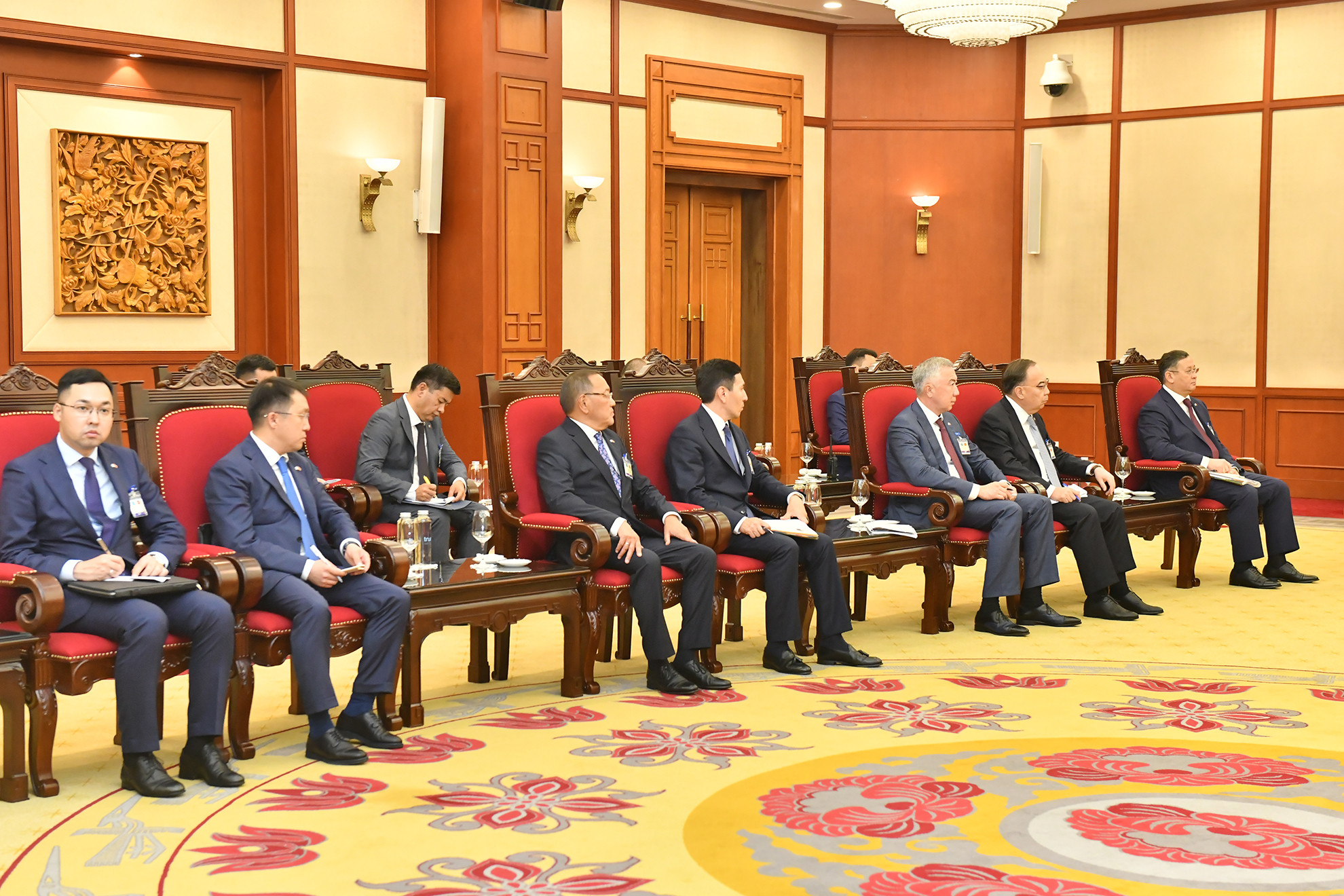 Đoàn đại biểu Cộng hòa Kazakhstan tại buổi tiếp.
