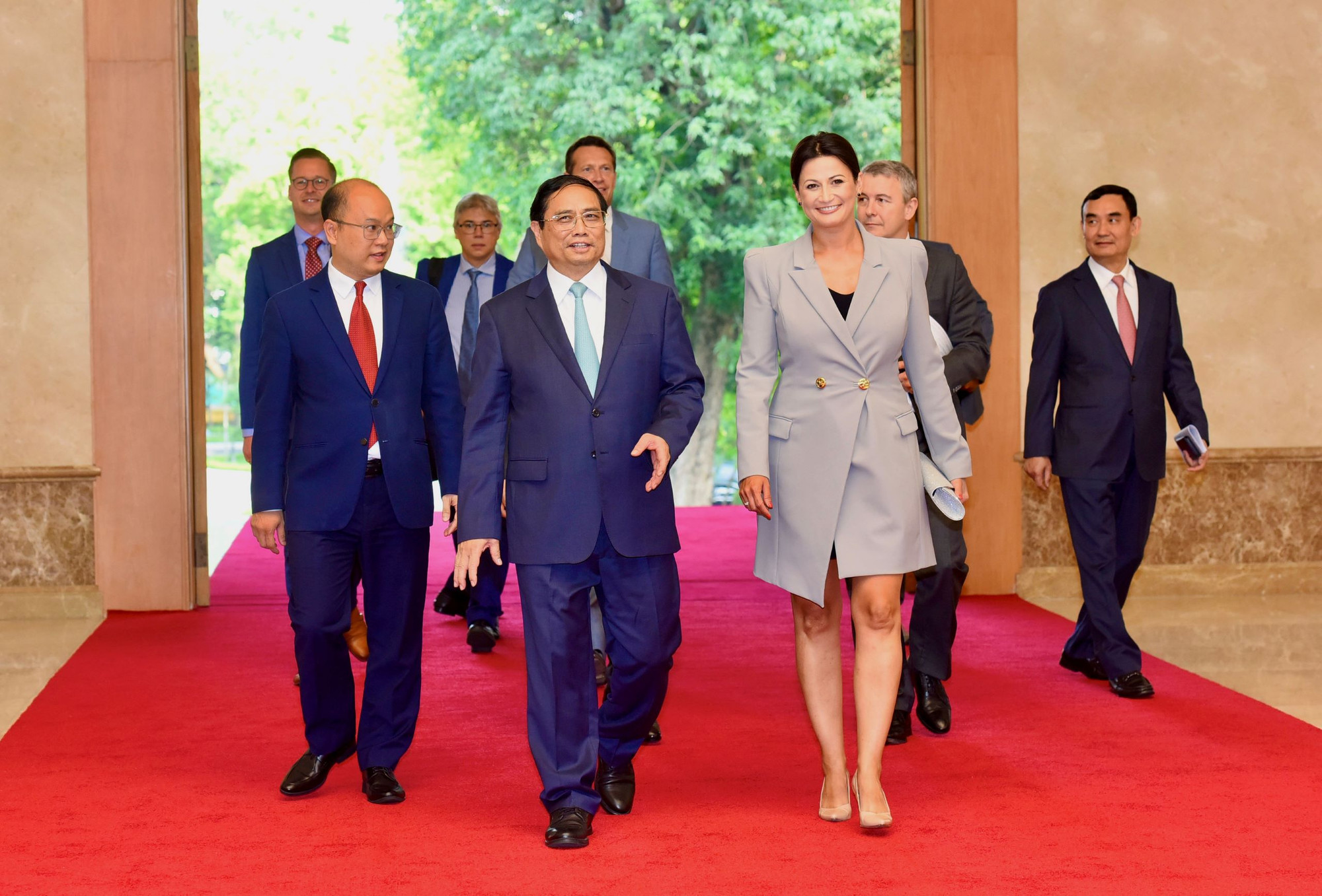 Thủ tướng Phạm Minh Chính và Chủ tịch Thượng viện Vương quốc Bỉ Stéphanie D'Hose.