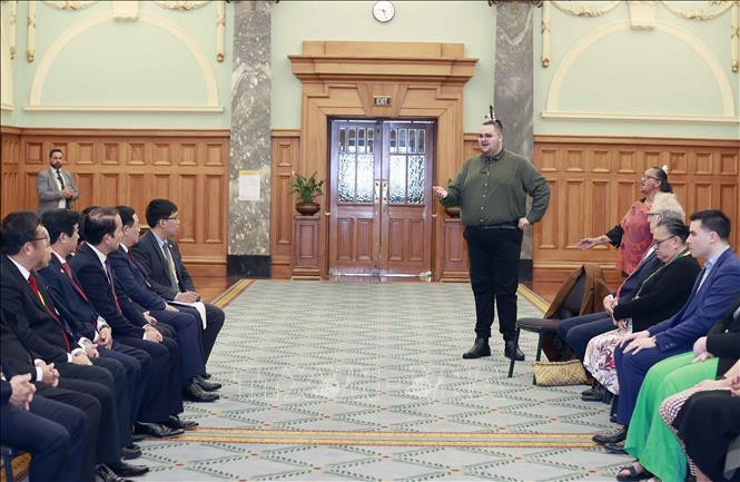 Lễ đón chính thức Chủ tịch Quốc hội Vương Đình Huệ theo nghi thức truyền thống Mihi Whakatau. (Ảnh: Doãn Tấn/TTXVN)