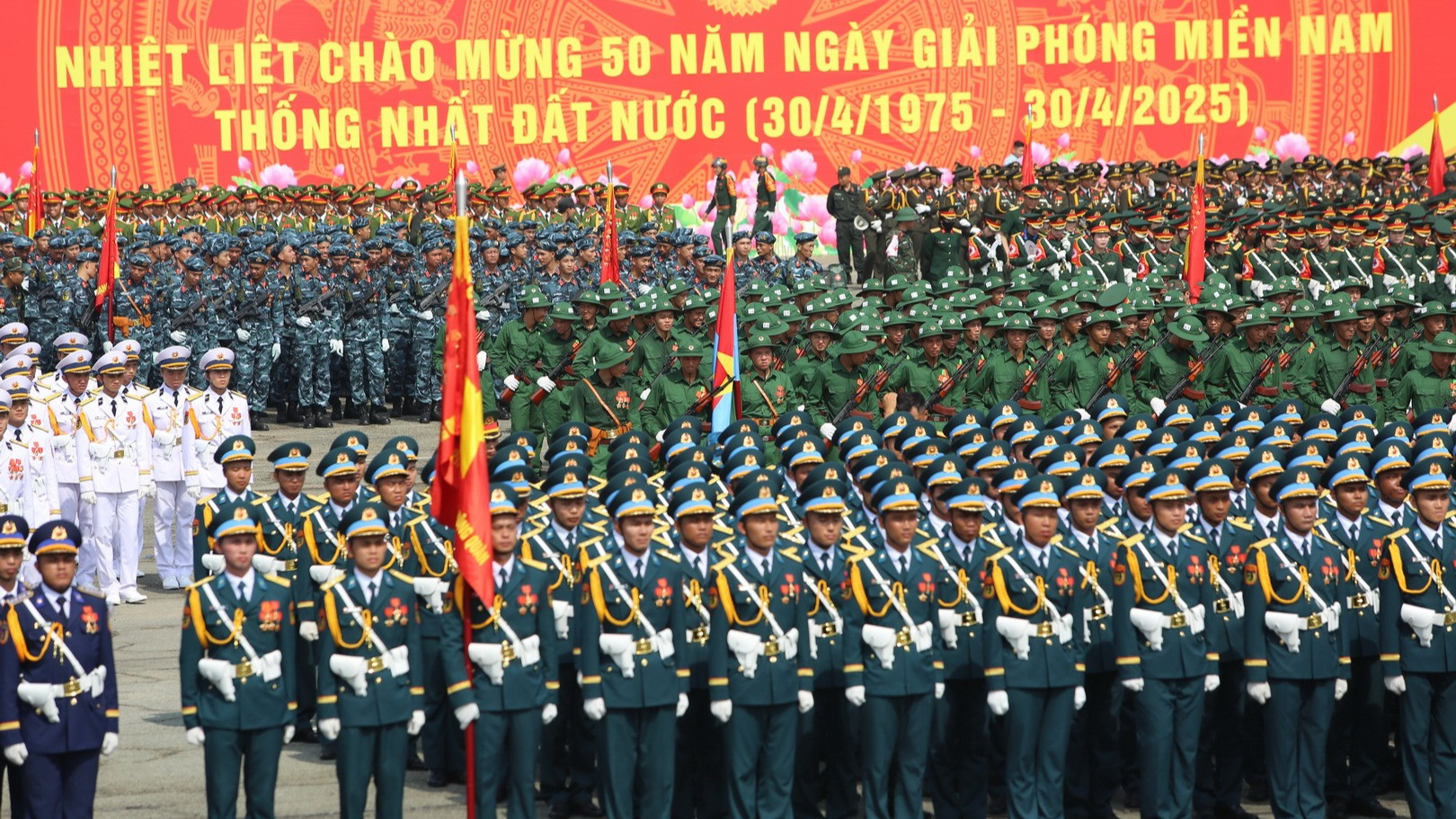 Hơn 13 nghìn cán bộ, chiến sĩ lực lượng vũ trang tham gia tổng hợp luyện cho Đại lễ 30/4.