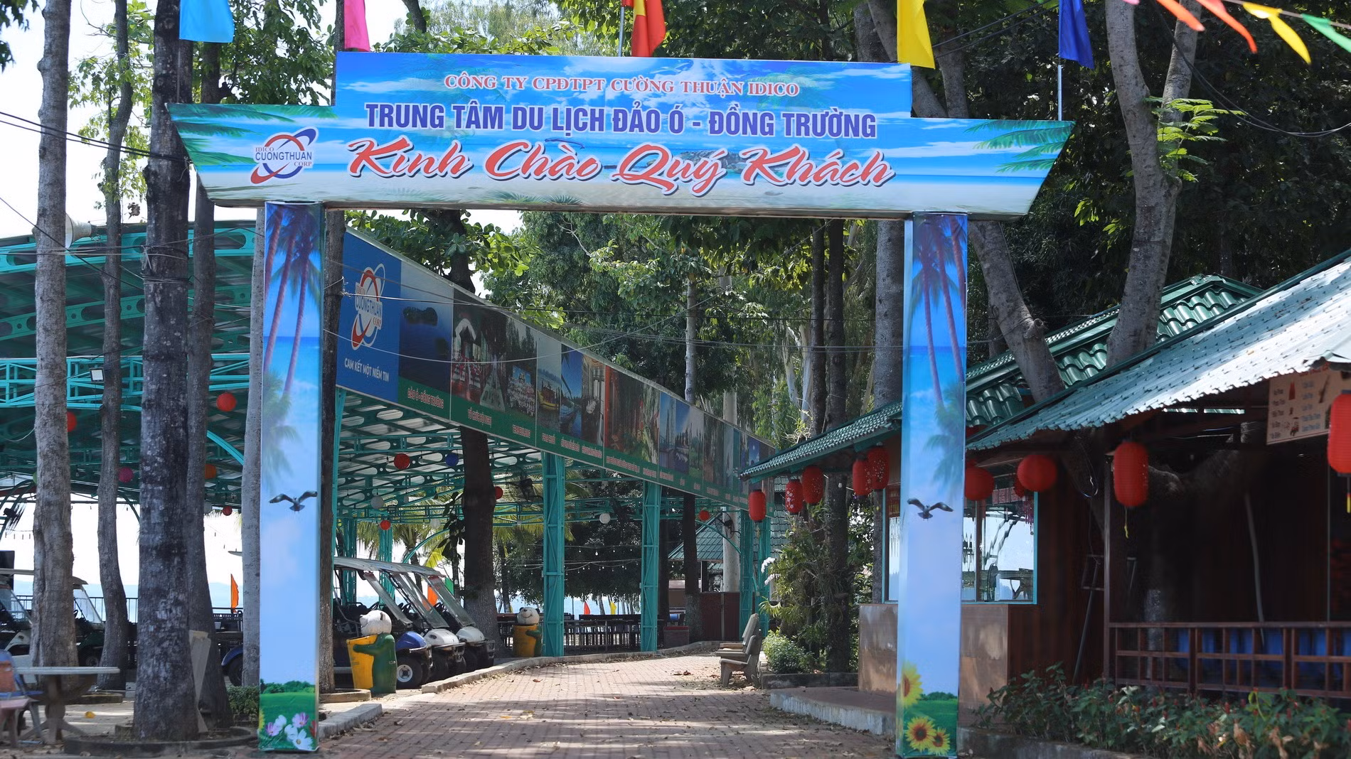 Khu du lịch Đảo Ó-Đồng Trường chưa có thủ tục đầu tư, chưa hoàn thành thủ tục xây dựng, đất đai, môi trường. Do đó, cơ quan chức năng tỉnh Đồng Nai yêu cầu ngưng hoạt động kinh doanh du lịch.