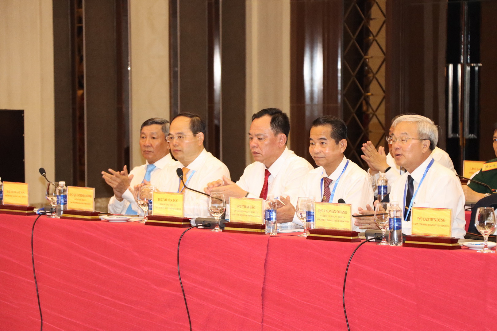 Các đồng chí lãnh đạo chủ chốt tỉnh Đồng Nai tại buổi làm việc.