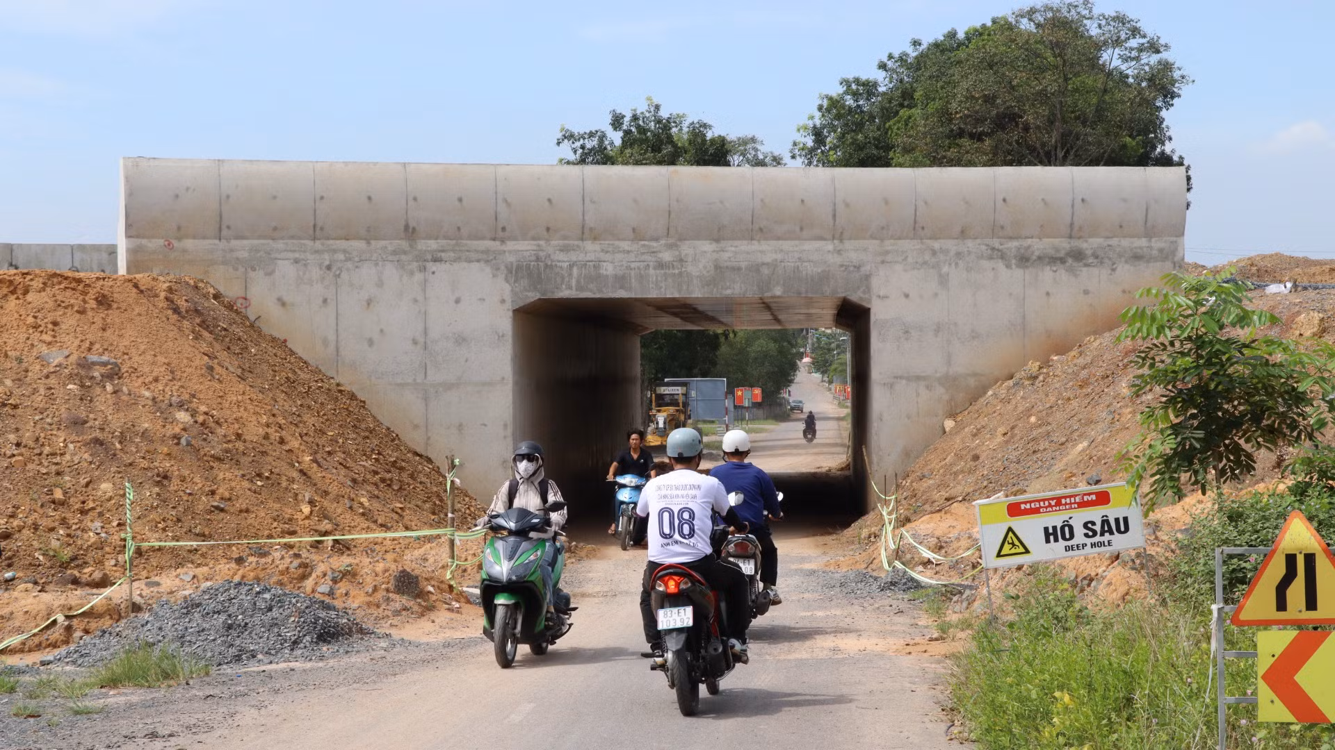 Nút hầm chui cao tốc Biên Hòa - Vũng Tàu, đoạn qua địa bàn xã An Phước, huyện Long Thành.