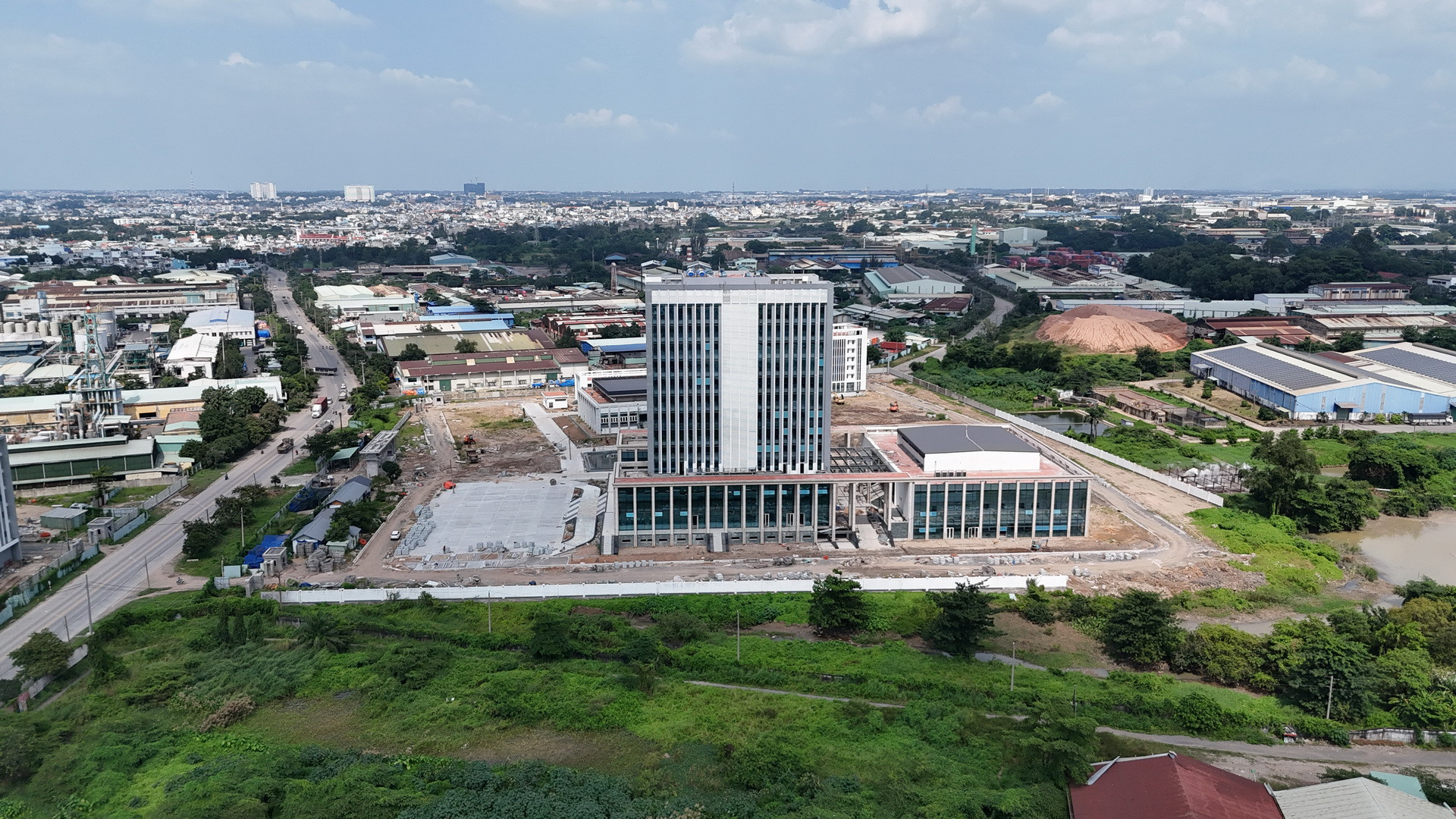 Trụ sở Công an tỉnh Đồng Nai cũng đang được xây dựng, chuẩn bị hoàn thành, đưa vào sử dụng.