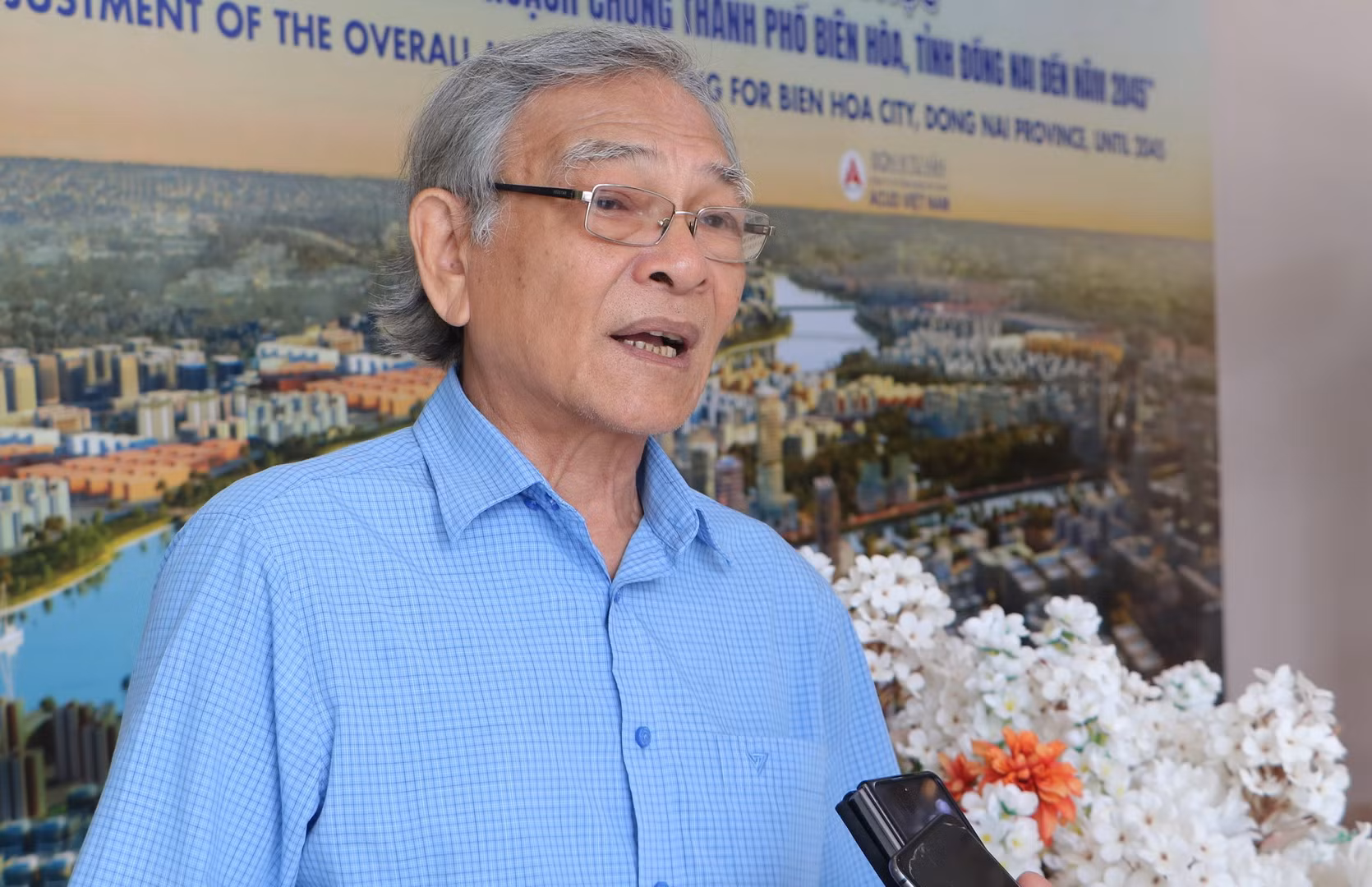 Chủ tịch Hội khoa học Lịch sử tỉnh Đồng Nai Trần Quang Toại cho biết, ngôi nhà có ý nghĩa về lịch sử và văn hóa từ đầu thế kỷ 20. Nếu giữ được ngôi biệt thự cổ này, chúng ta sẽ tạo ra được sự kết nối về văn hóa, lịch sử, du lịch ven sông Đồng Nai.