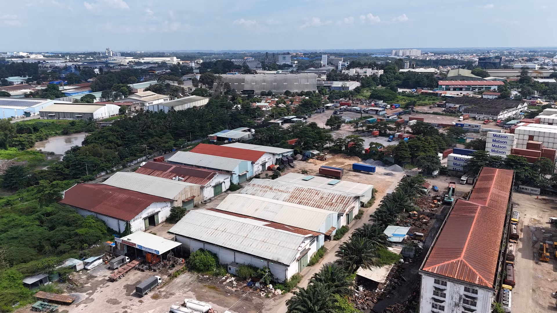 Tỉnh Đồng Nai đang nỗ lực thực hiện Đề án chuyển đổi công năng khu công nghiệp Biên Hòa 1 thành khu đô thị -thương mại-dịch vụ và cải thiện môi trường. Tuy nhiên, tiến độ di dời các doanh nghiệp thực hiện đang rất chậm so với kế hoạch đề ra.