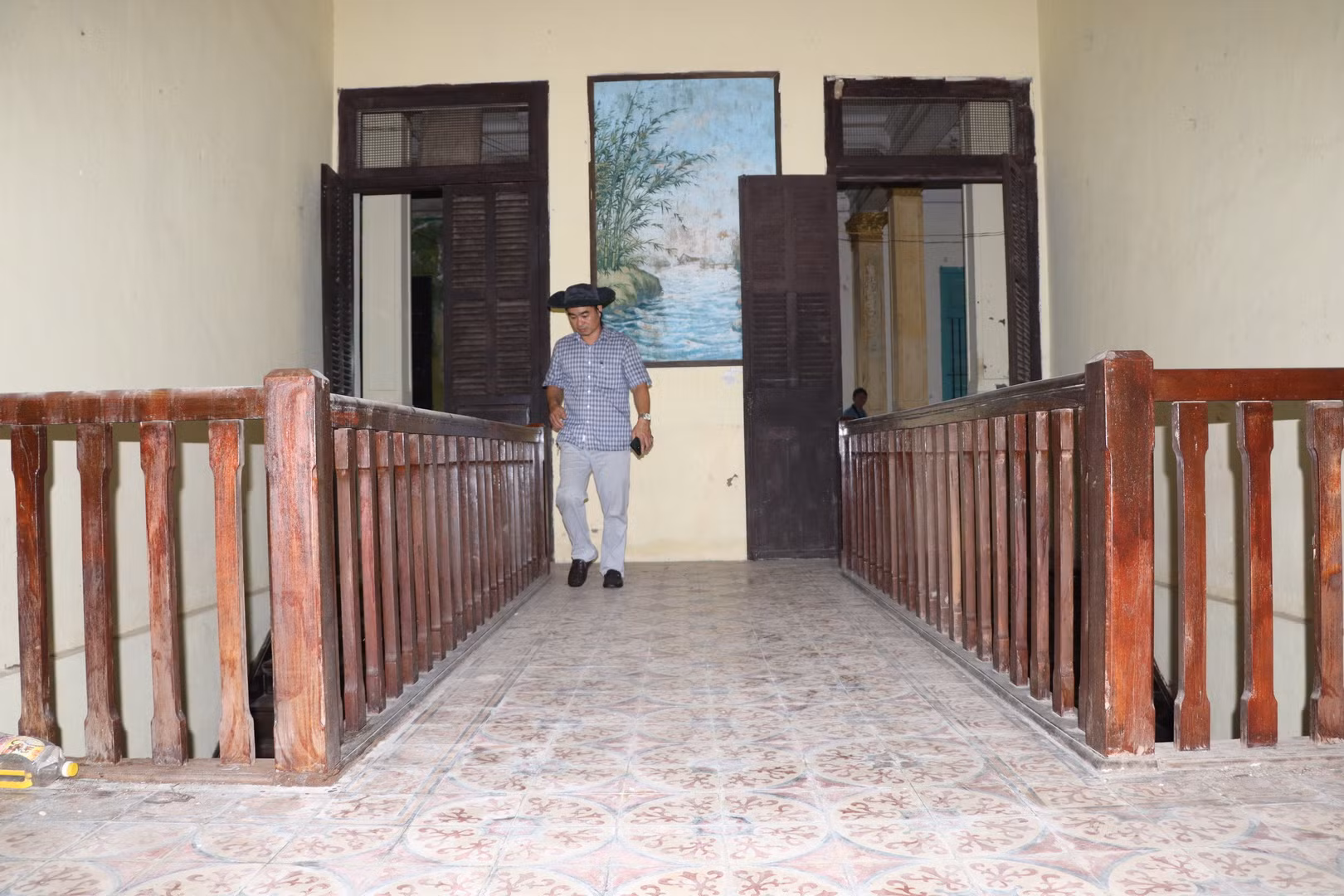 Gạch lát nền bên trong biệt thự