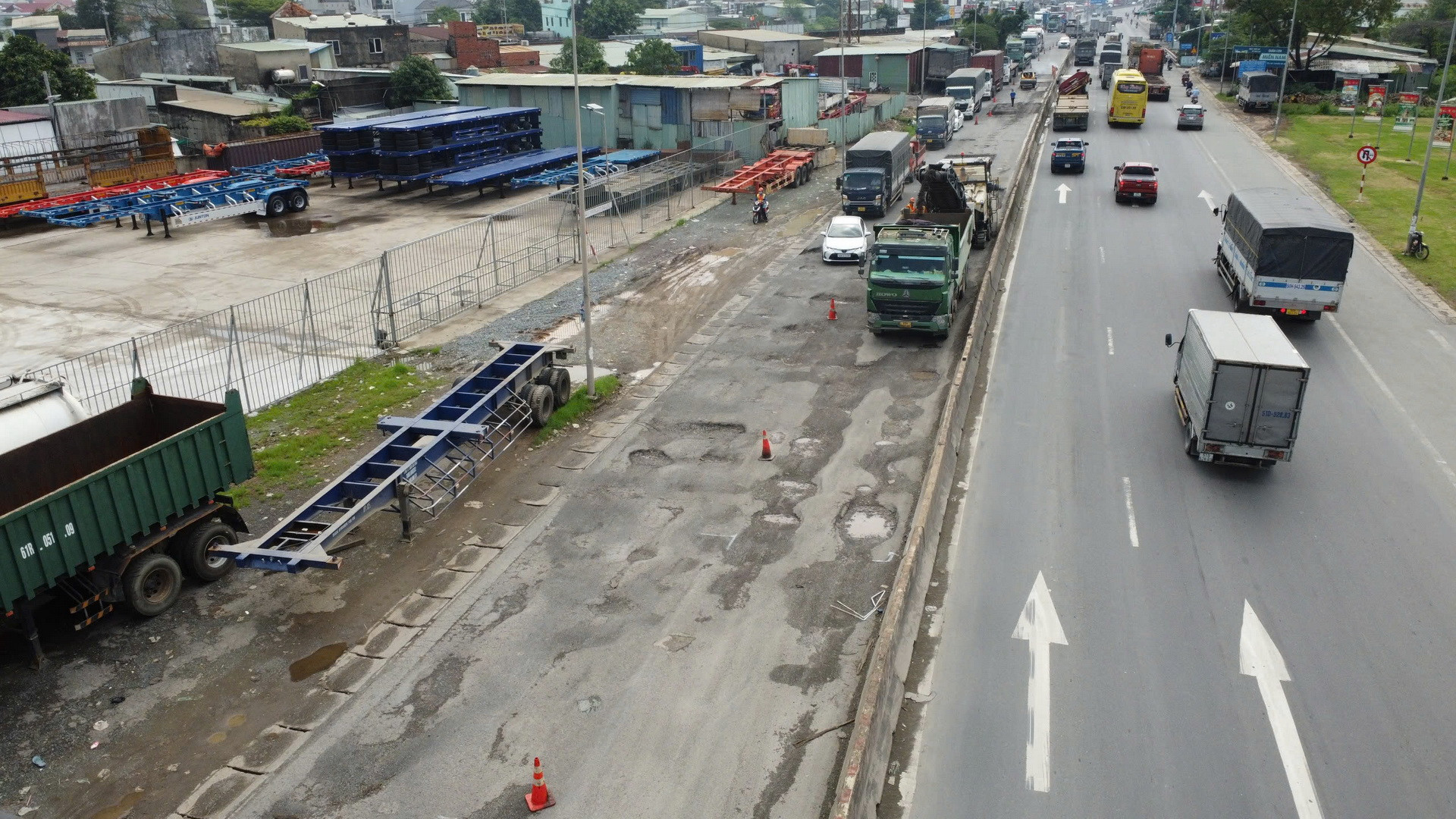 Khu vực sửa chữa là nơi đường hư hỏng nặng nhất trên toàn tuyến Quốc lộ 51.