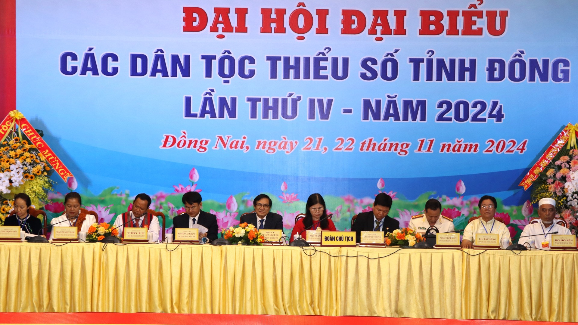 Tỉnh Đồng Nai hiện có hơn 50 dân tộc anh em cùng sinh sống với dân số khoảng 3,2 triệu người, trong đó đồng bào dân tộc thiểu số gần 200 nghìn người, chiếm 6,42% dân số toàn tỉnh.