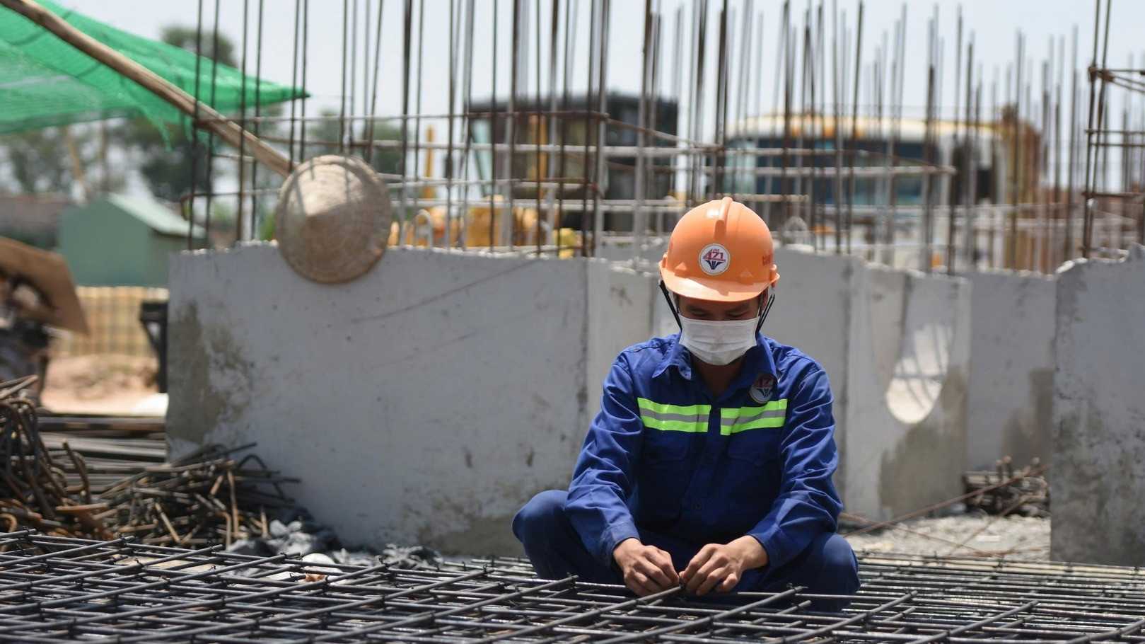 Để đáp ứng tiến độ cơ bản hoàn thành dự án thành phần 3, dự án đường Vành đai 3- Thành phố Hồ Chí Minh vào cuối năm 2025, Ban Quản lý dự án Ban Quản lý dự án đầu tư xây dựng công trình giao thông tỉnh Đồng Nai, chủ đầu tư dự án sẽ xử lý nghiêm với các nhà thầu thi công chậm.