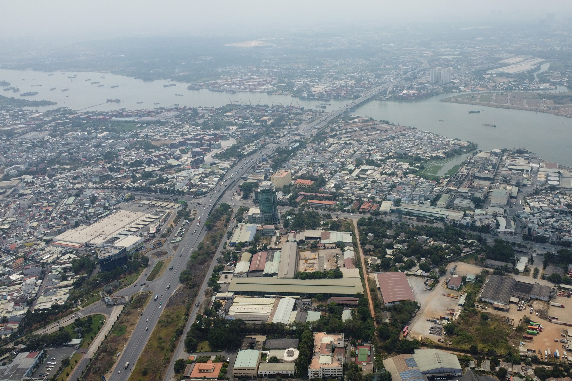 Trong 3 năm gần đây, Tỉnh ủy Đồng Nai đã có những chỉ đạo rất rốt ráo thực hiện chuyển đổi công năng khu công nghiệp Biên Hòa 1 thành khu đô thị-thương mại-dịch vụ. Năm 2023, đề án được Ban Chấp hành Đảng bộ tỉnh Đồng Nai, Hội đồng nhân dân tỉnh thông qua. Trong 3 năm gần đây, Tỉnh ủy Đồng Nai đã có những chỉ đạo rất rốt ráo thực hiện chuyển đổi công năng khu công nghiệp Biên Hòa 1 thành khu đô thị-thương mại-dịch vụ. Năm 2023, đề án được Ban Chấp hành Đảng bộ tỉnh Đồng Nai, Hội đồng nhân dân tỉnh thông qua.