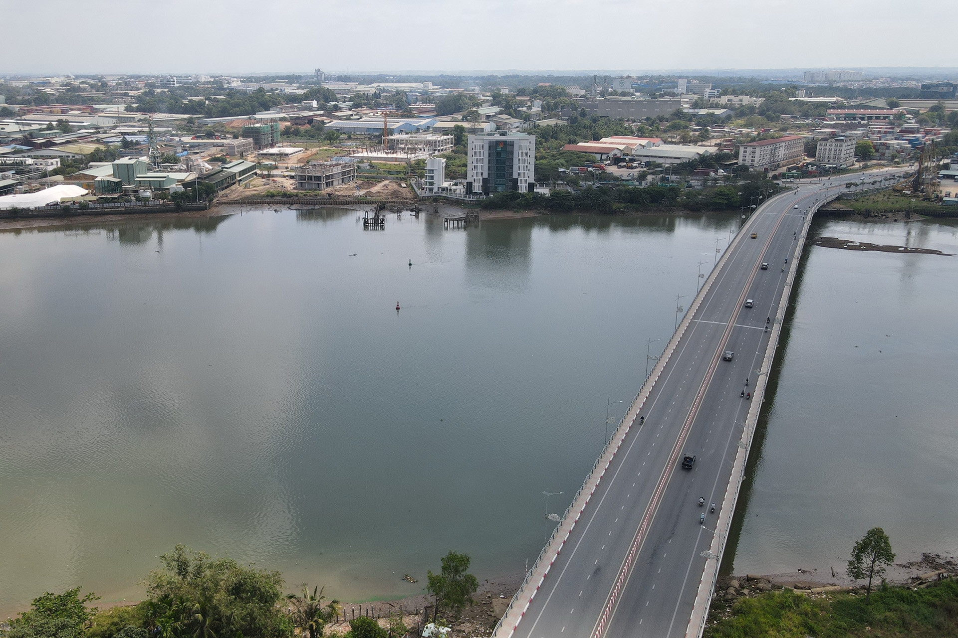 Mục tiêu của đề án là xây dựng một khu đô thị-dịch vụ-thương mại mới văn minh, hiện đại và phát triển bền vững, tạo bộ mặt mỹ quan đặc trưng cho khu vực nói riêng và thành phố Biên Hòa nói chung; Cải thiện môi trường, hạn chế ô nhiễm môi trường nước của hệ thống sông Đồng Nai. Mục tiêu của đề án là xây dựng một khu đô thị-dịch vụ-thương mại mới văn minh, hiện đại và phát triển bền vững, tạo bộ mặt mỹ quan đặc trưng cho khu vực nói riêng và thành phố Biên Hòa nói chung; Cải thiện môi trường, hạn chế ô nhiễm môi trường nước của hệ thống sông Đồng Nai.