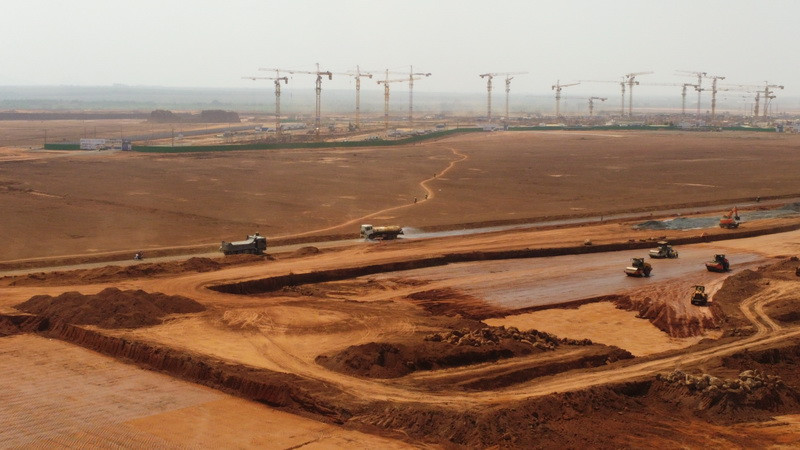 Thi công đường cất hạ cánh sân bay Long Thành. Thi công đường cất hạ cánh sân bay Long Thành.