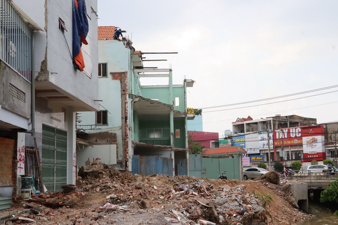 Giải phóng mặt bằng tại một dự án ở thành phố Biên Hòa.