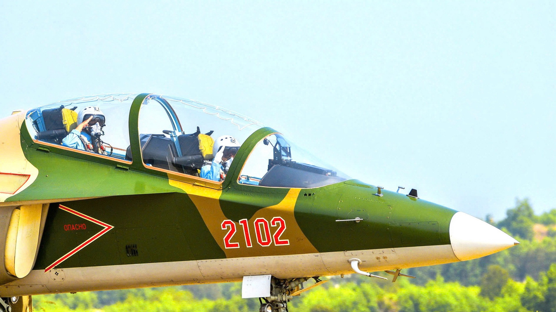 Các đơn vị không quân hội quân luyện tập tại sân bay Biên Hòa, nơi đóng quân của Trung đoàn 935.