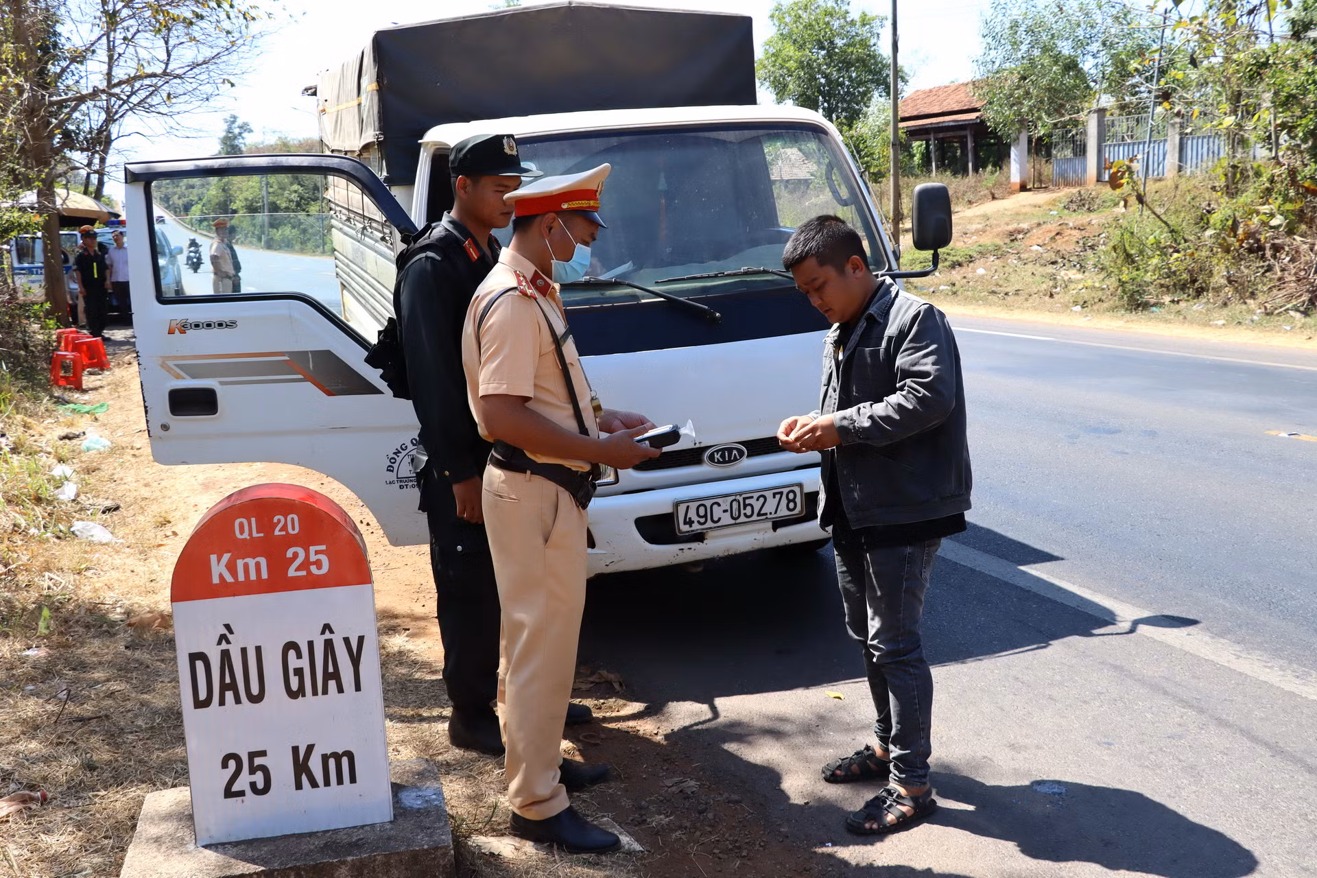 Các trường hợp vi phạm sẽ được lực lượng chức năng tỉnh Đồng Nai xử lý trên tinh thần thượng tôn pháp luật, "không có vùng cấm, không có ngoại lệ".