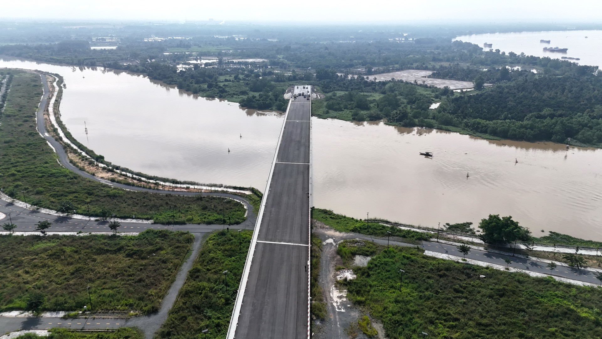 Sở Kế hoạch và đầu tư Đồng Nai cho biết, đang tham mưu Ủy ban nhân dân tỉnh phương án để thực hiện đầu tư dự án Hương lộ 2, đoạn 2, từ cầu Vàm Cái Sứt đến nút giao đường cao tốc Thành phố Hồ Chí Minh-Long Thành-Dầu Giây.