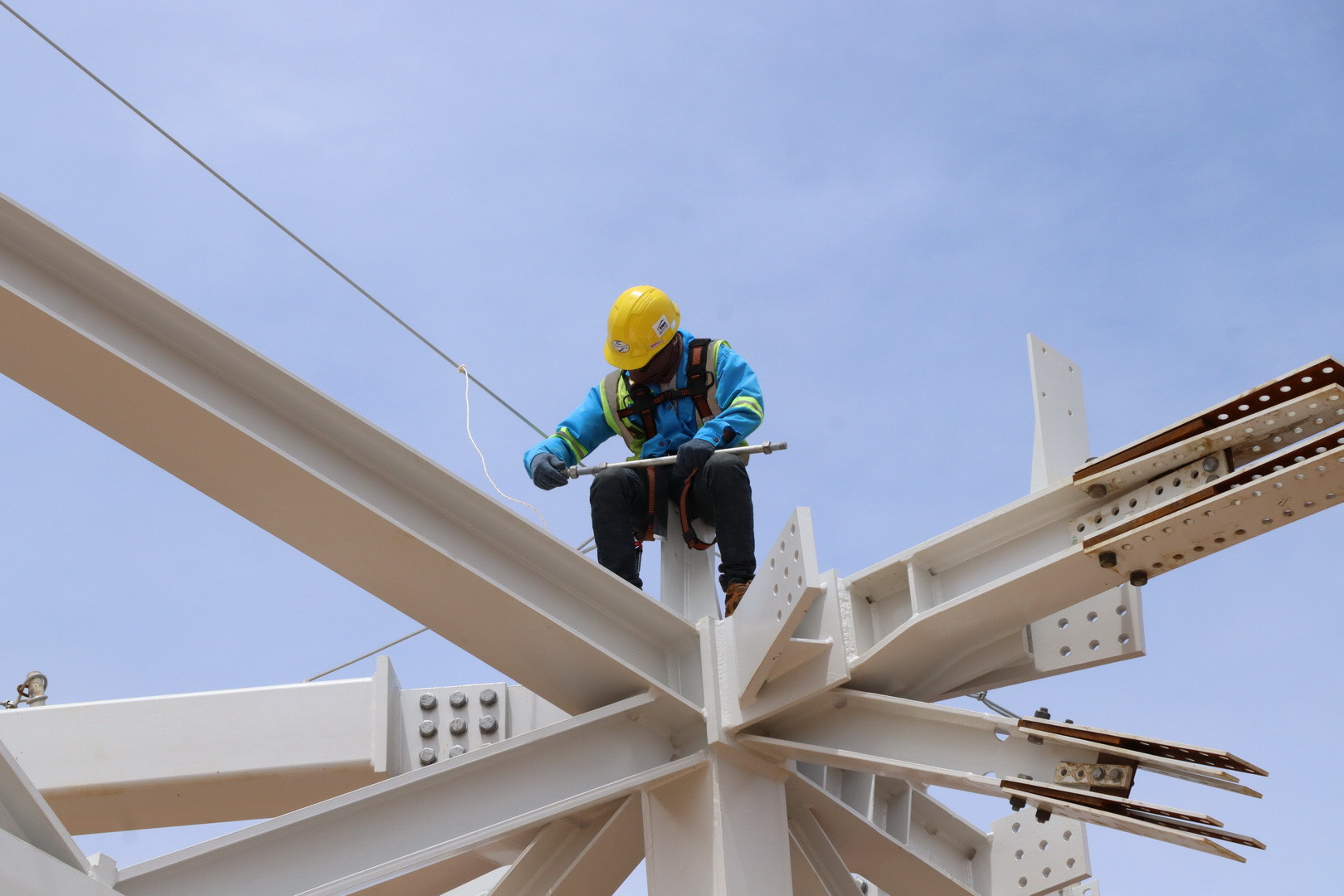 Tổng khối lượng các kết cấu thép để lắp dựng khung mái nhà ga hành khách sân bay Long Thành giai đoạn 1 khoảng 32 nghìn tấn.