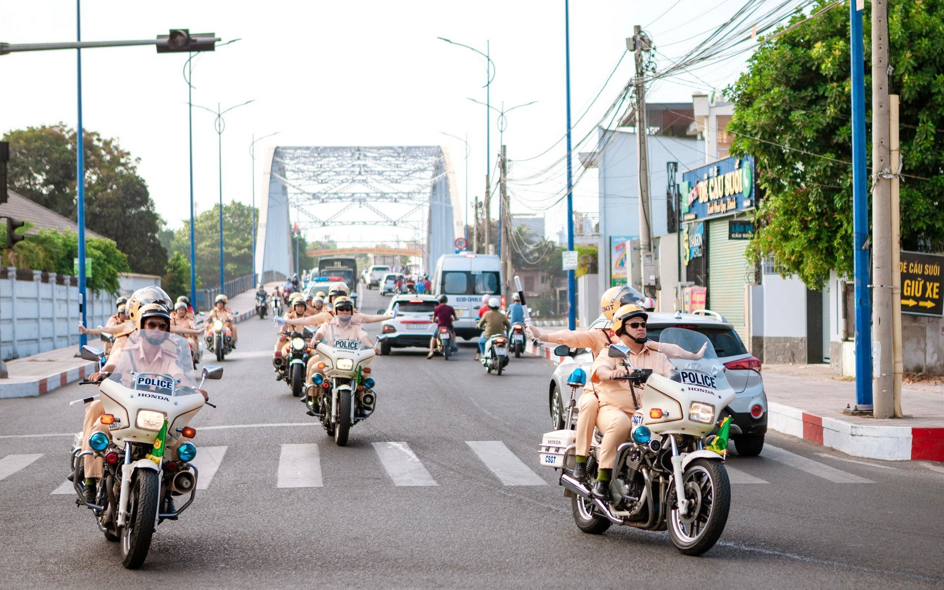 Phòng Cảnh sát giao thông Công an tỉnh Đồng Nai ra quân cao điểm thực hiện bảo đảm trật tự an toàn giao thông dịp lễ 30/4, 1/5.