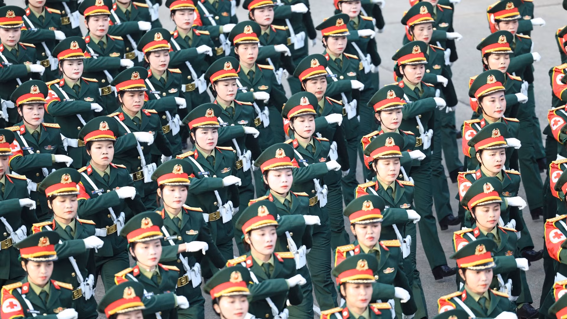 Khối nữ sĩ quan quân y.