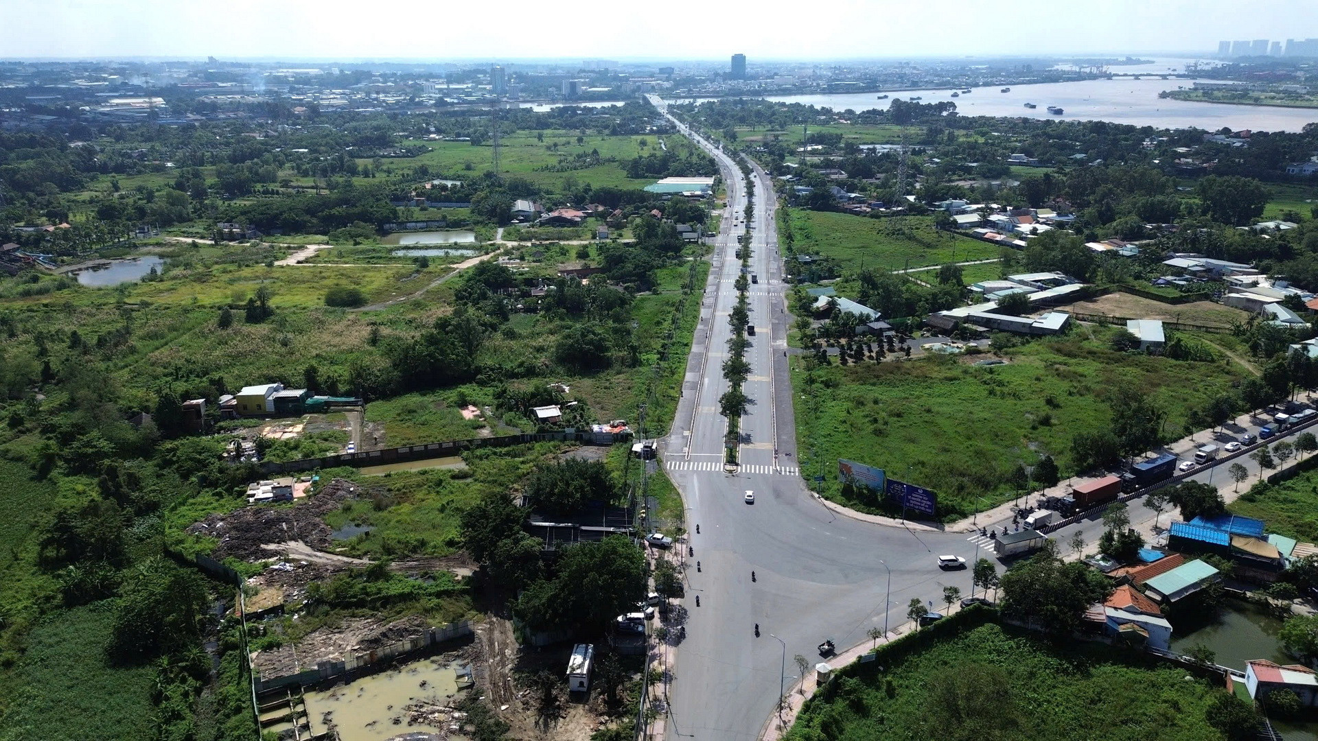 Làm thế nào để “đánh thức” cù lao Hiệp Hòa là vấn đề được nhiều thế hệ lãnh đạo tỉnh Đồng Nai và các nhà khoa học, kiến trúc sư, người dân tâm huyết với Biên Hòa đề cập. Tuy nhiên, hàng chục năm qua vẫn chưa thể phát triển được tương xứng với cù lao ở thế đắc địa nằm giữa sông Đồng Nai này. Làm thế nào để “đánh thức” cù lao Hiệp Hòa là vấn đề được nhiều thế hệ lãnh đạo tỉnh Đồng Nai và các nhà khoa học, kiến trúc sư, người dân tâm huyết với Biên Hòa đề cập. Tuy nhiên, hàng chục năm qua vẫn chưa thể phát triển được tương xứng với cù lao ở thế đắc địa nằm giữa sông Đồng Nai này.