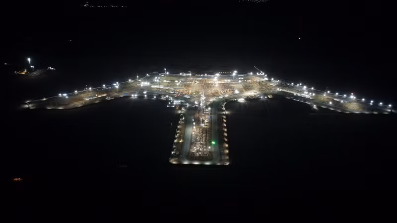 Gói thầu xây dựng nhà ga hành khách sân bay Long Thành giá trị hơn 35 nghìn tỷ đồng với thời gian thi công 39 tháng. Đây là gói thầu có giá trị lớn và có tính chất kỹ thuật phức tạp nhất, là đường găng của cả giai đoạn 1 dự án xây dựng sân bay Long Thành.