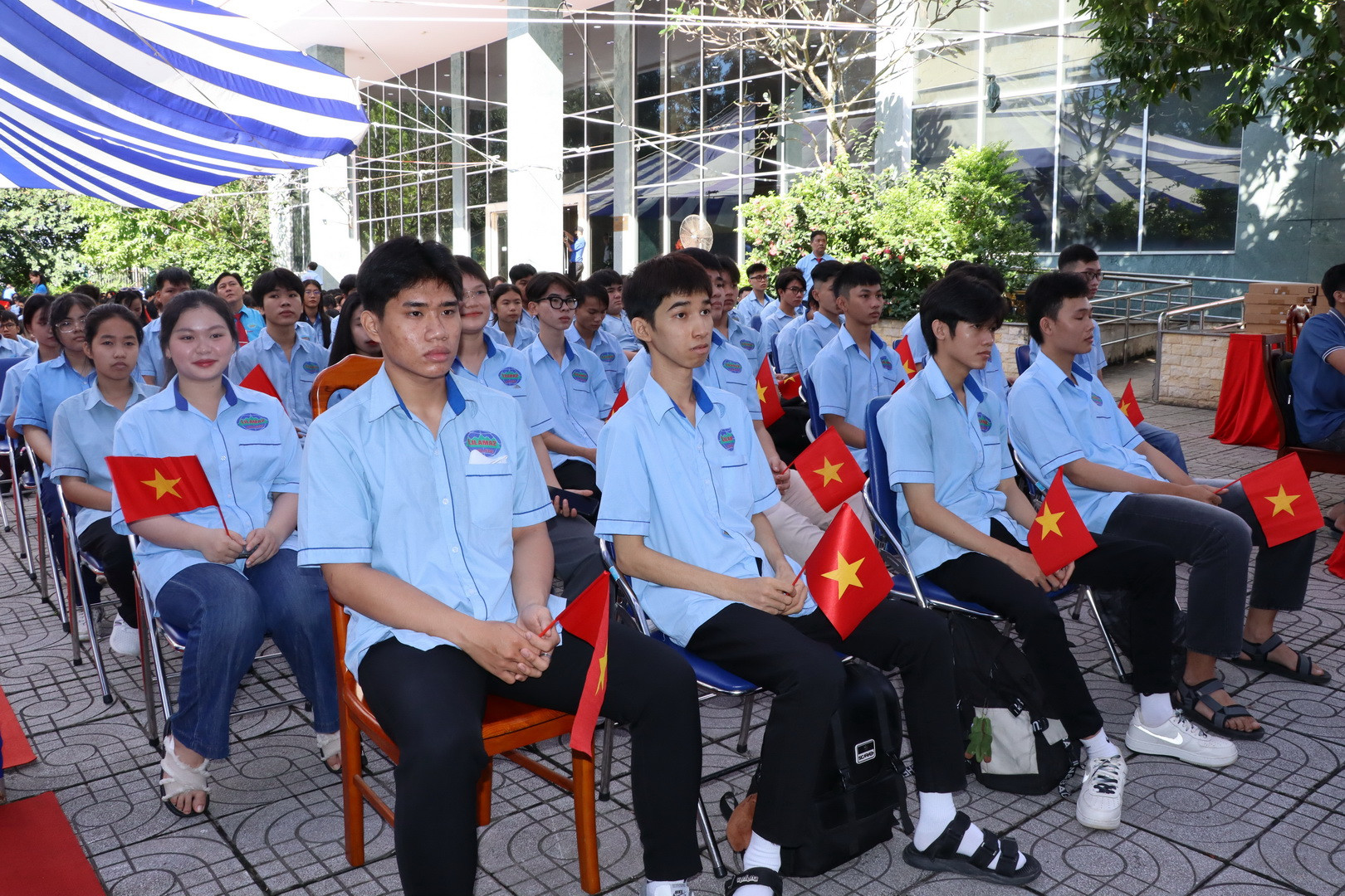 Học sinh, sinh viên Trường cao đẳng quốc tế Lilama 2 tham dự Lễ khai giảng.