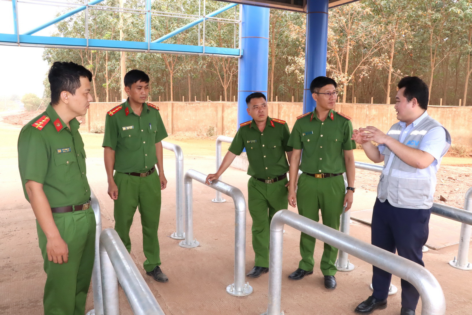 Trước nguy cơ phát sinh một số loại tệ nạn, trộm cắp tài sản hiện nay, lực lượng Công an tỉnh Đồng Nai đã chủ động tăng cường các biện pháp nghiệp vụ phòng ngừa và quyết liệt đấu tranh phát hiện, ngăn chặn từ sớm từ xa.