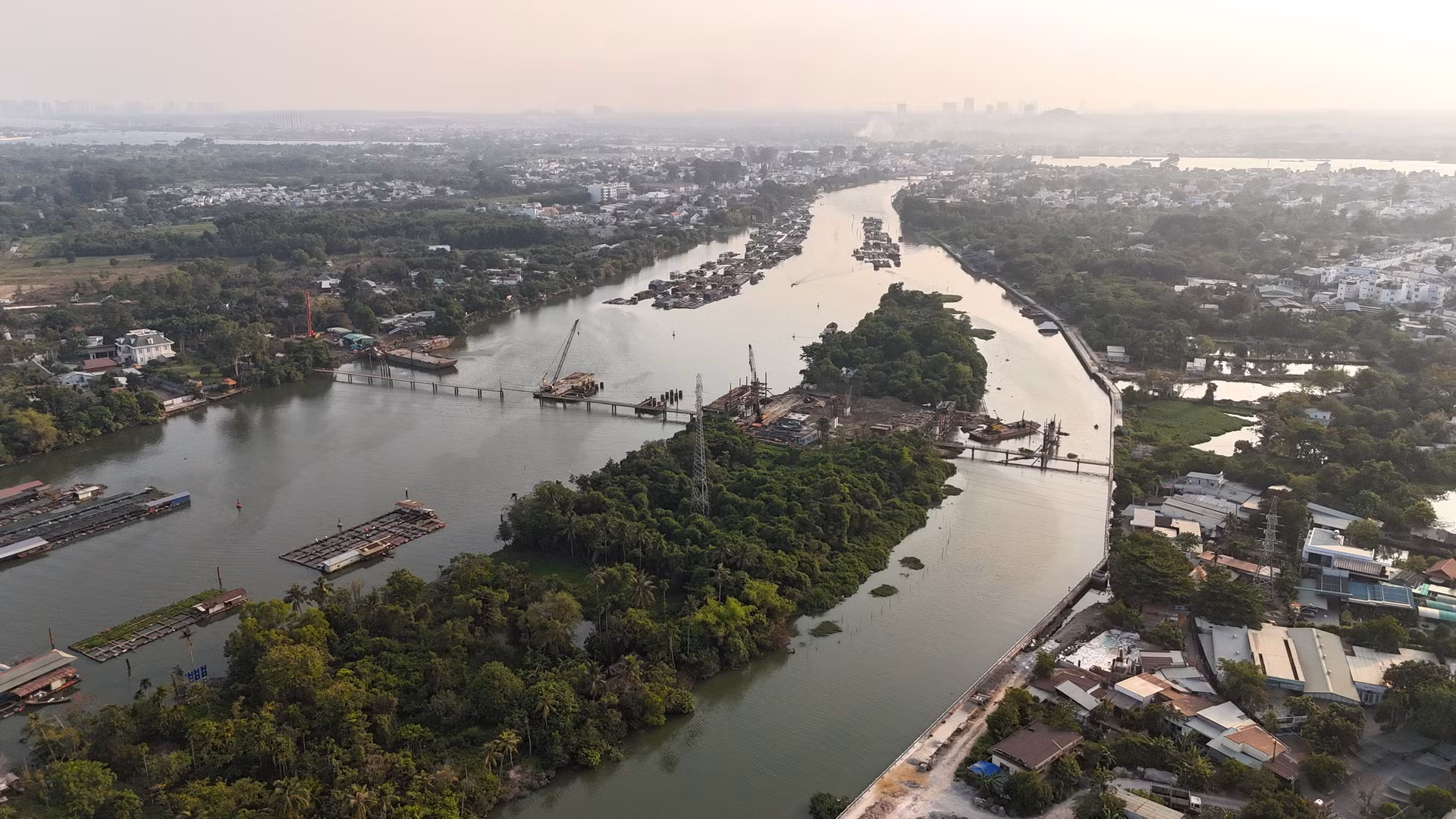 Cầu Thống Nhất là hạng mục quan trọng nhất của dự án đường trục trung tâm thành phố Biên Hòa.