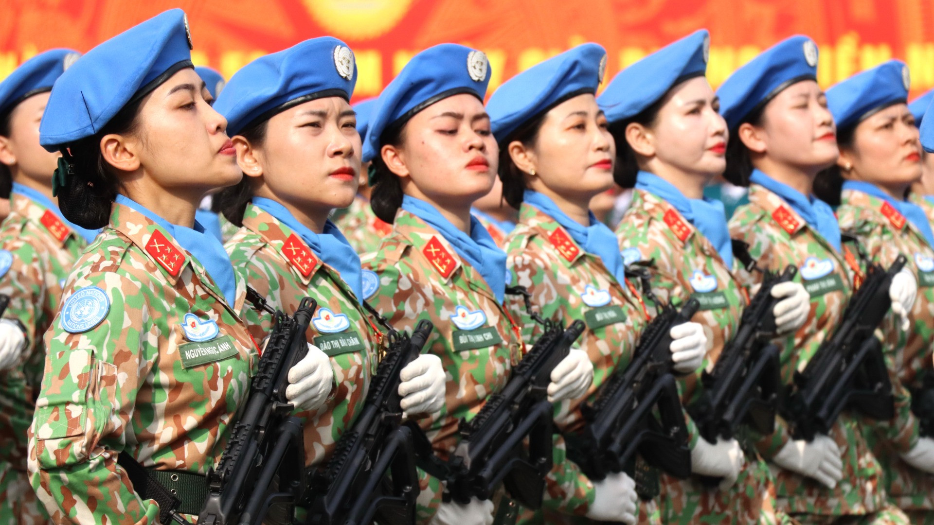 Khối nữ sĩ quan Gìn giữ hòa bình.