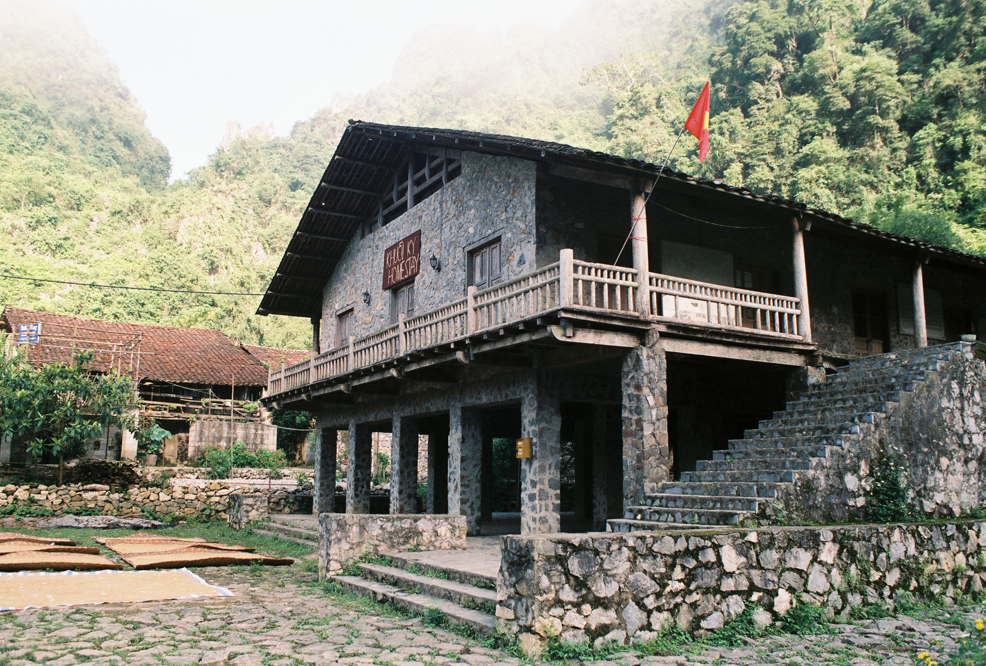 [Ảnh] Độc đáo làng đá cổ Khuổi Ky, điểm đến hấp dẫn du khách ở Cao Bằng ảnh 13