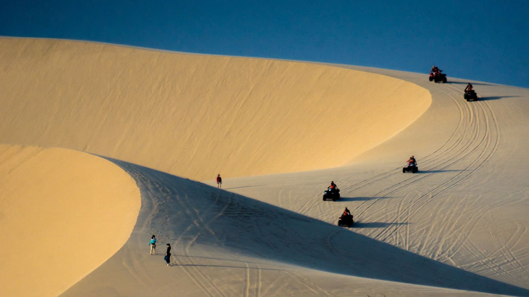 Bàu Trắng được lọt vào top 100 điểm đến ấn tượng Việt Nam 2013.