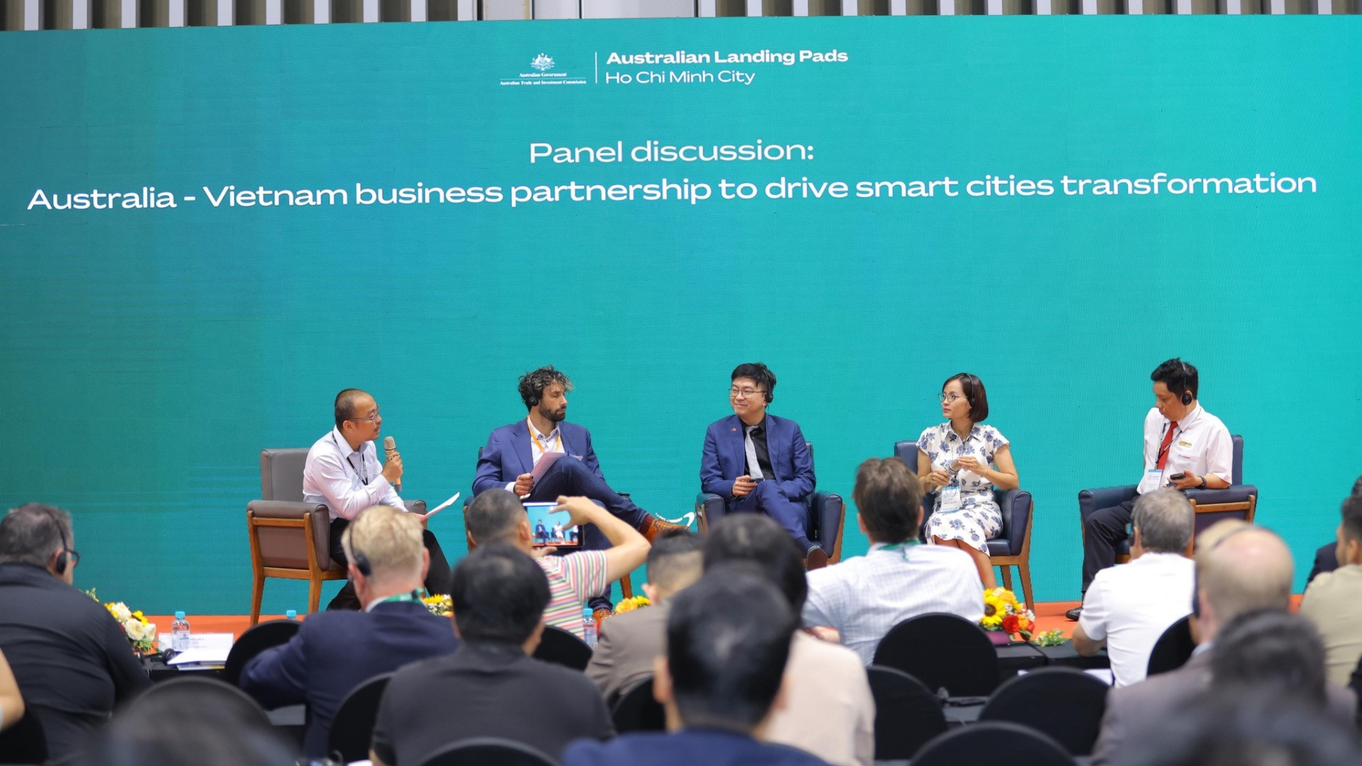 Cơ quan Thương mại và Đầu tư Chính phủ Australia đã tổ chức Diễn đàn hợp tác Australia-Việt Nam tại Thành phố Hồ Chí Minh, trong khuôn khổ Smart City Asia 2025, hướng tới cùng chia sẻ tầm nhìn về việc xây dựng các thành phố thông minh hơn, xanh hơn và đáng sống hơn. (Ảnh: Đại sứ quán Australia tại Việt Nam)