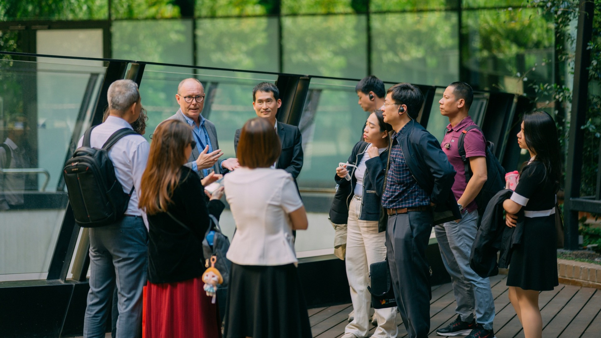 Chính phủ Australia hỗ trợ 15 cán bộ cấp cao của Chính phủ Việt Nam trong chương trình trao đổi chuyên môn tại Australia về chính sách liên quan đến thị trường carbon. (Ảnh: Đại sứ quán Australia tại Việt Nam)