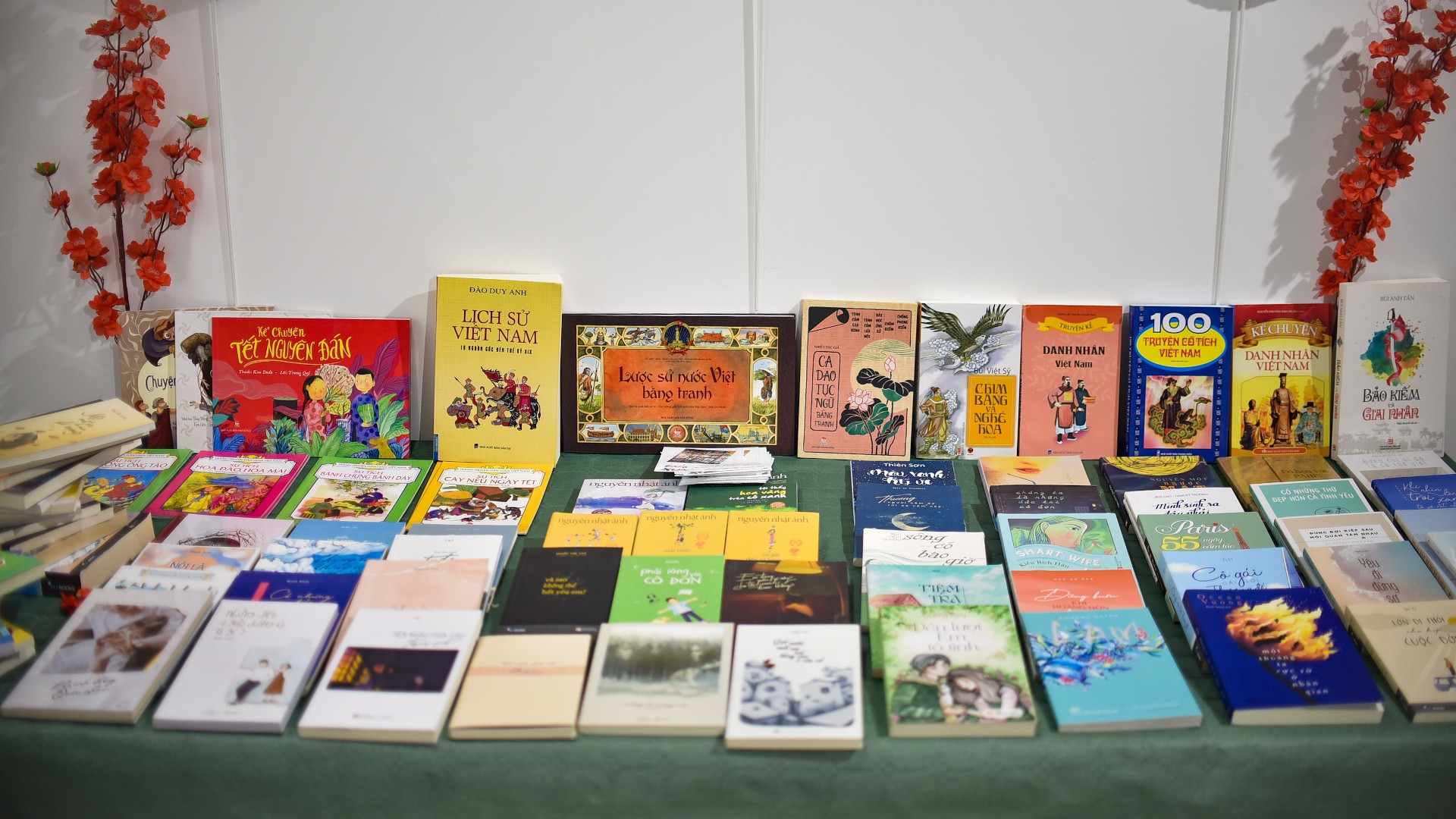 [Ảnh] Đón Tết cùng những chiếc bánh chưng xanh tự gói của du học sinh Việt Nam tại Pháp ảnh 14