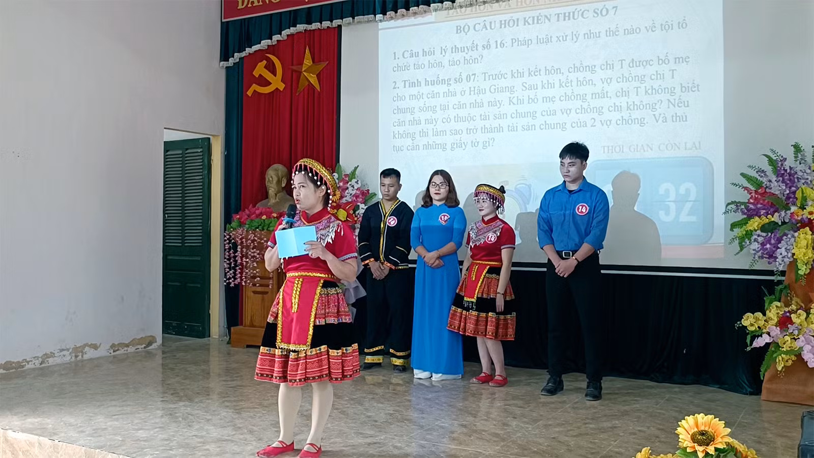 Chính quyền các cấp thường xuyên tổ chức các hội thi để tuyên truyền kiến thức pháp luật về kết hôn, tảo hôn và hôn nhân cận huyết thống.