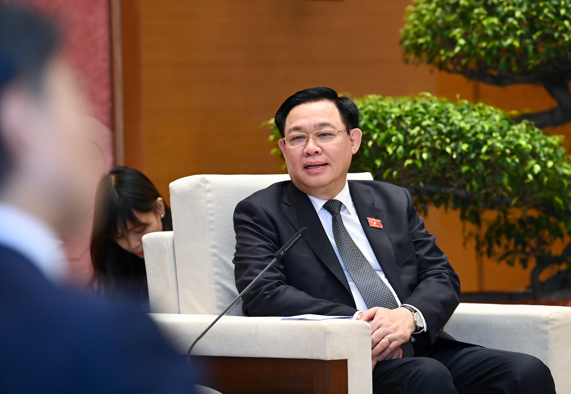 Chủ tịch Quốc hội Vương Đình Huệ phát biểu tại buổi tiếp. Chủ tịch Quốc hội Vương Đình Huệ phát biểu tại buổi tiếp.