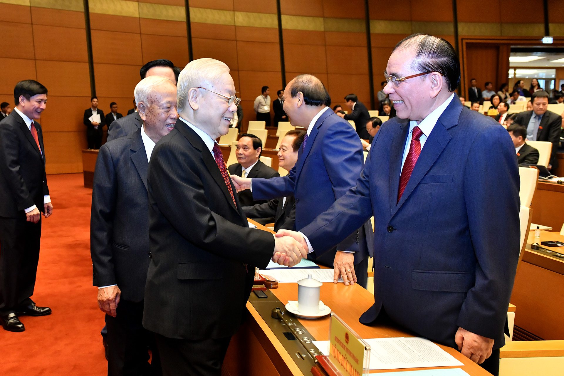 Tổng Bí thư Nguyễn Phú Trọng với các đồng chí nguyên lãnh đạo Đảng, Nhà nước dự phiên khai mạc Kỳ họp thứ 6, Quốc hội khóa XV.