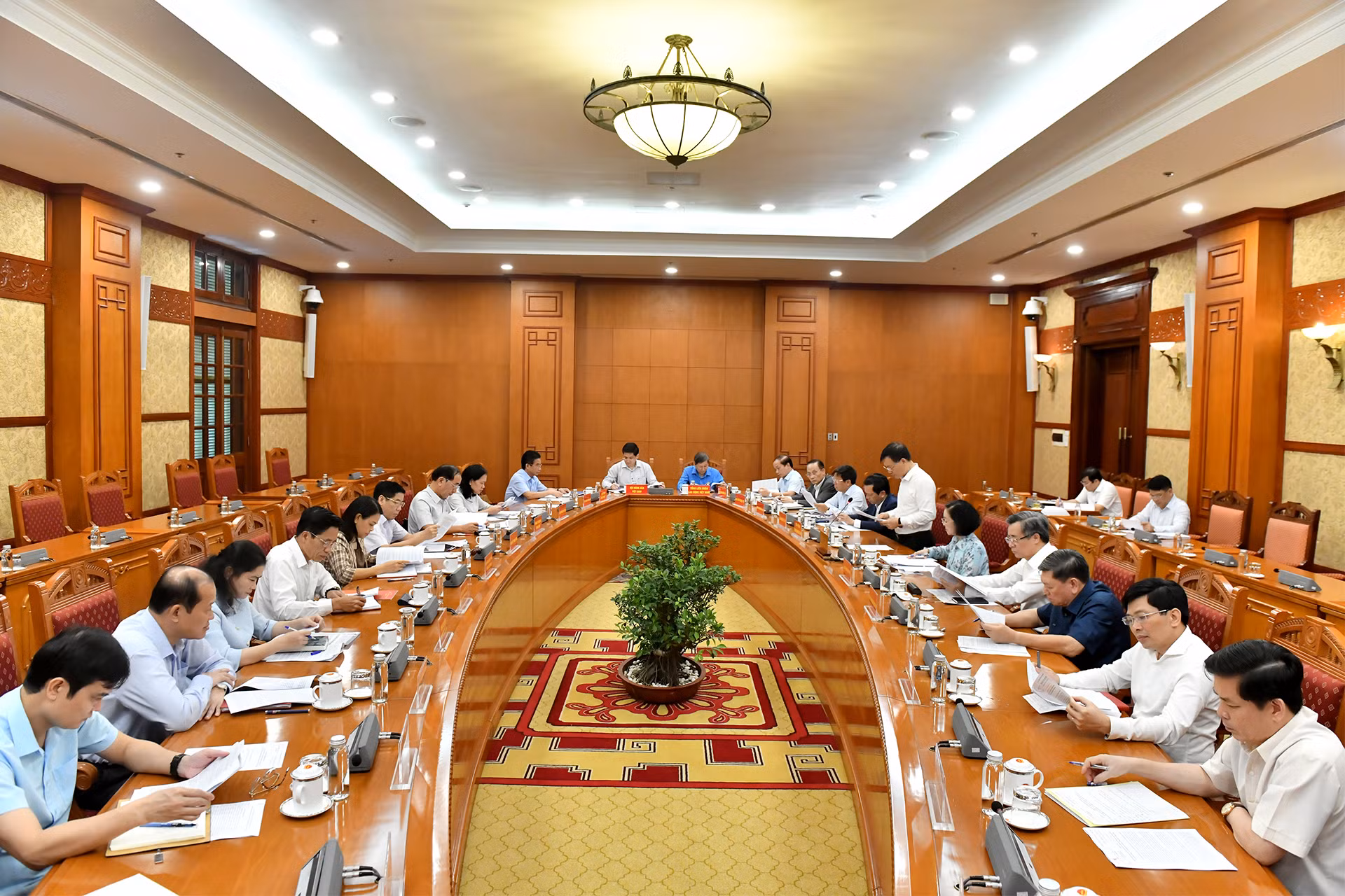 [Ảnh] Thường trực Ban Bí thư Trương Thị Mai chủ trì giao ban công tác quý III/2023 ảnh 1