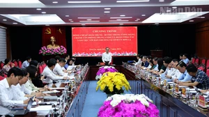 Đồng chí Lê Hoài Trung, Bí thư Trung ương Đảng, Chánh Văn phòng Trung ương Đảng làm việc với Ban Thường vụ Tỉnh ủy Sơn La.