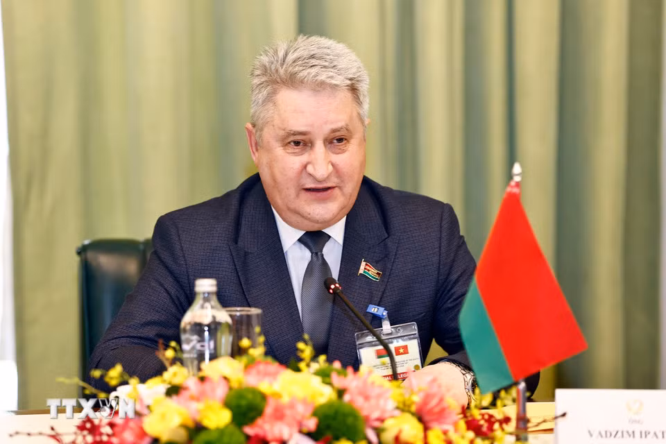 Phó Chủ tịch Hạ viện Cộng hòa Belarus Ipatau Vadzim phát biểu. (Ảnh: Doãn Tấn/TTXVN)