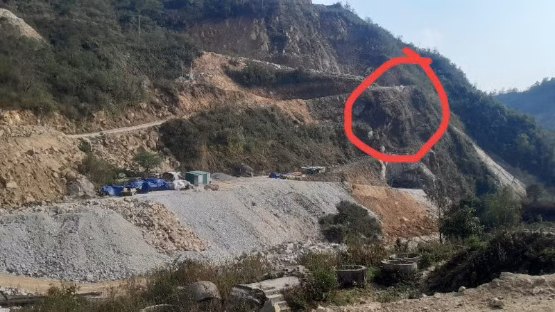 Khu vực xảy ra vụ sạt lở. 