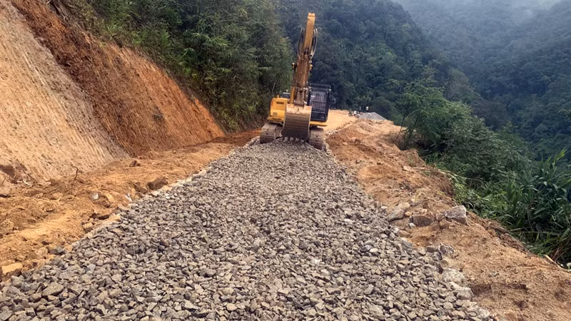 Dự án đường giao thông liên vùng Tá Bạ-Pa Ủ rút ngắn khoảng cách di chuyển giữa trung tâm 2 xã từ hơn 80km xuống còn chưa đầy 30km.