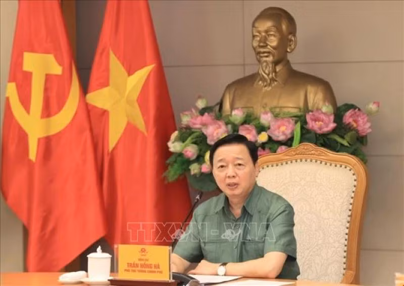 Phó Thủ tướng Trần Hồng Hà phát biểu tại cuộc họp. (Ảnh: TTXVN)