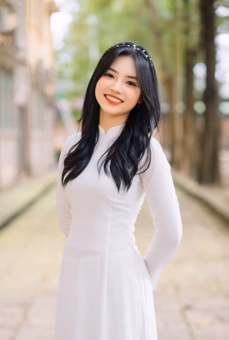 Phạm Thùy Trang - học sinh lớp 12D1, trường trung học phổ thông Liên Hà, Đông Anh, Hà Nội. (Ảnh: NVCC) Phạm Thùy Trang - học sinh lớp 12D1, trường trung học phổ thông Liên Hà, Đông Anh, Hà Nội. (Ảnh: NVCC)