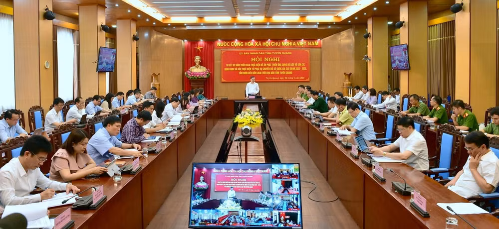 Hội nghị sơ kết 2 năm triển khai thực hiện Đề án phát triển ứng dụng về dữ liệu dân cư, định danh và xác thực điện tử phục vụ chuyển đổi số quốc gia giai đoạn 2022-2025, tầm nhìn đến năm 2030 trên địa bàn tỉnh Tuyên Quang.