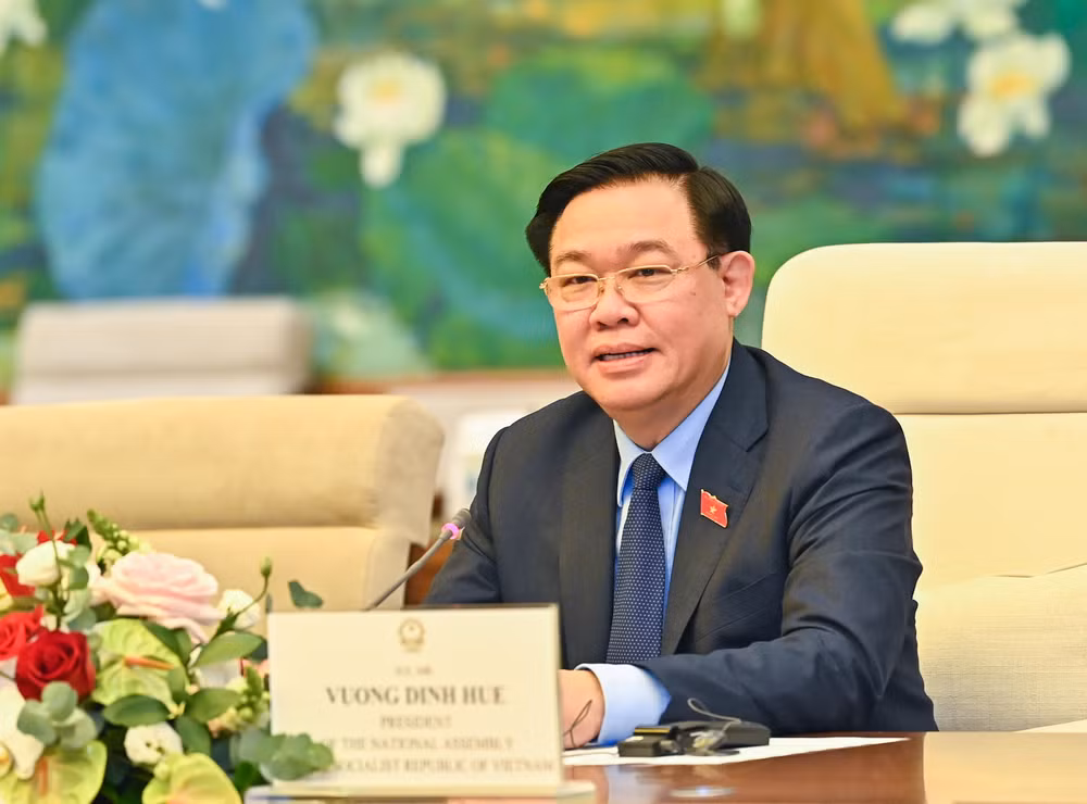 Chủ tịch Quốc hội Vương Đình Huệ phát biểu tại buổi tiếp.