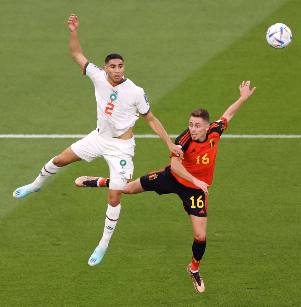 Hakimi có pha dứt điểm không trúng đích. (Ảnh: Reuters)